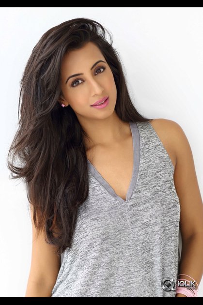 Sanjjanaa